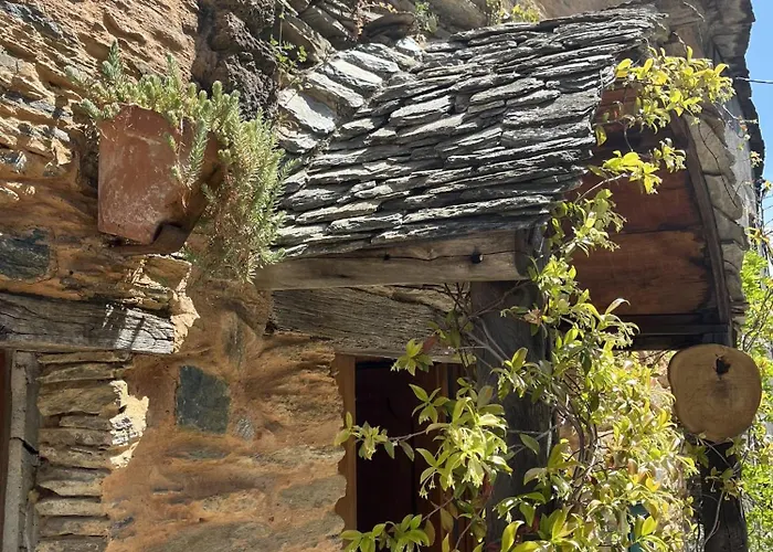 דירה Le Refuge De La Tour Entre Et Ciel