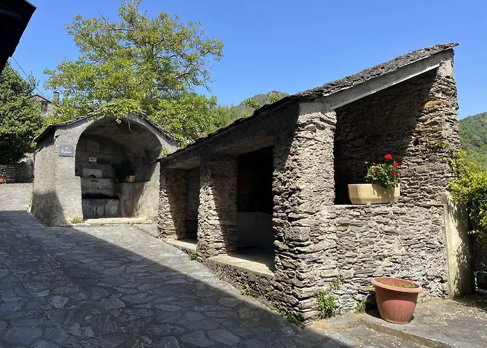 Le Refuge De La Tour Entre Et Ciel דירה Porri